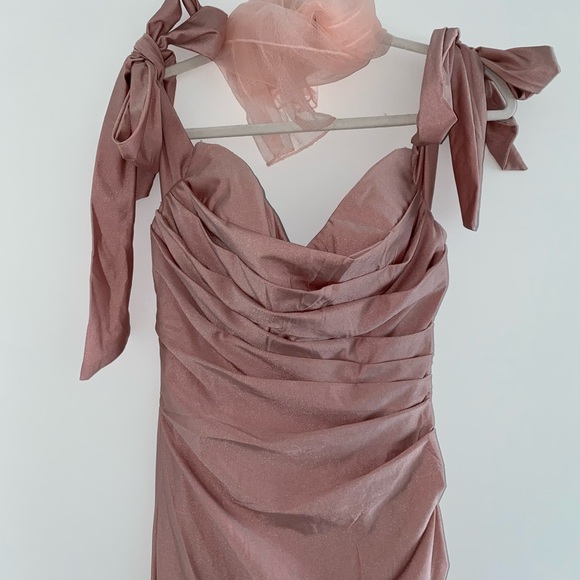 PROM DRESS/FORMAL DRESS - Picture 2 of 11